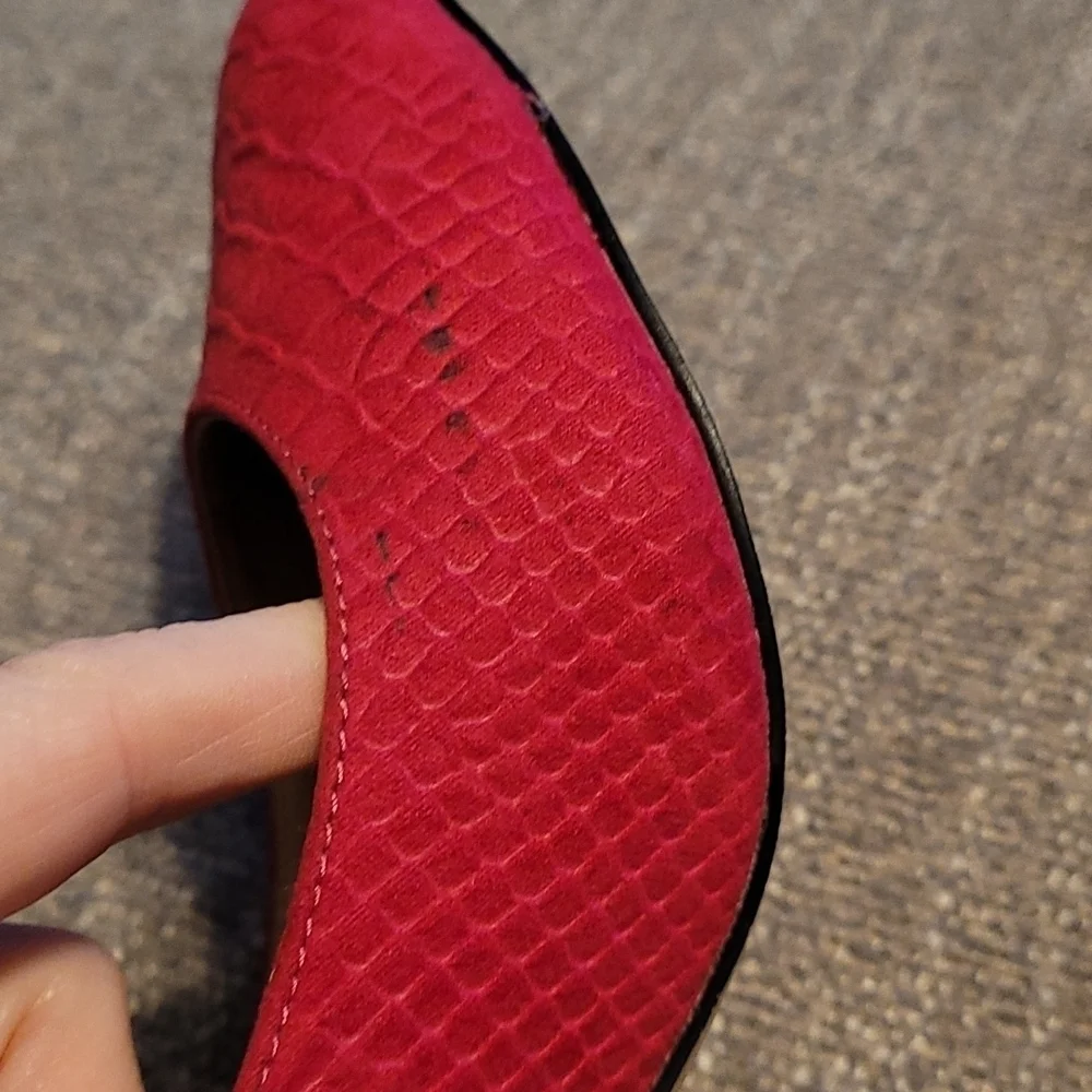 Jessica Simpson bright pink embossed reptile scale heels sz 9.5 shoes SH174
